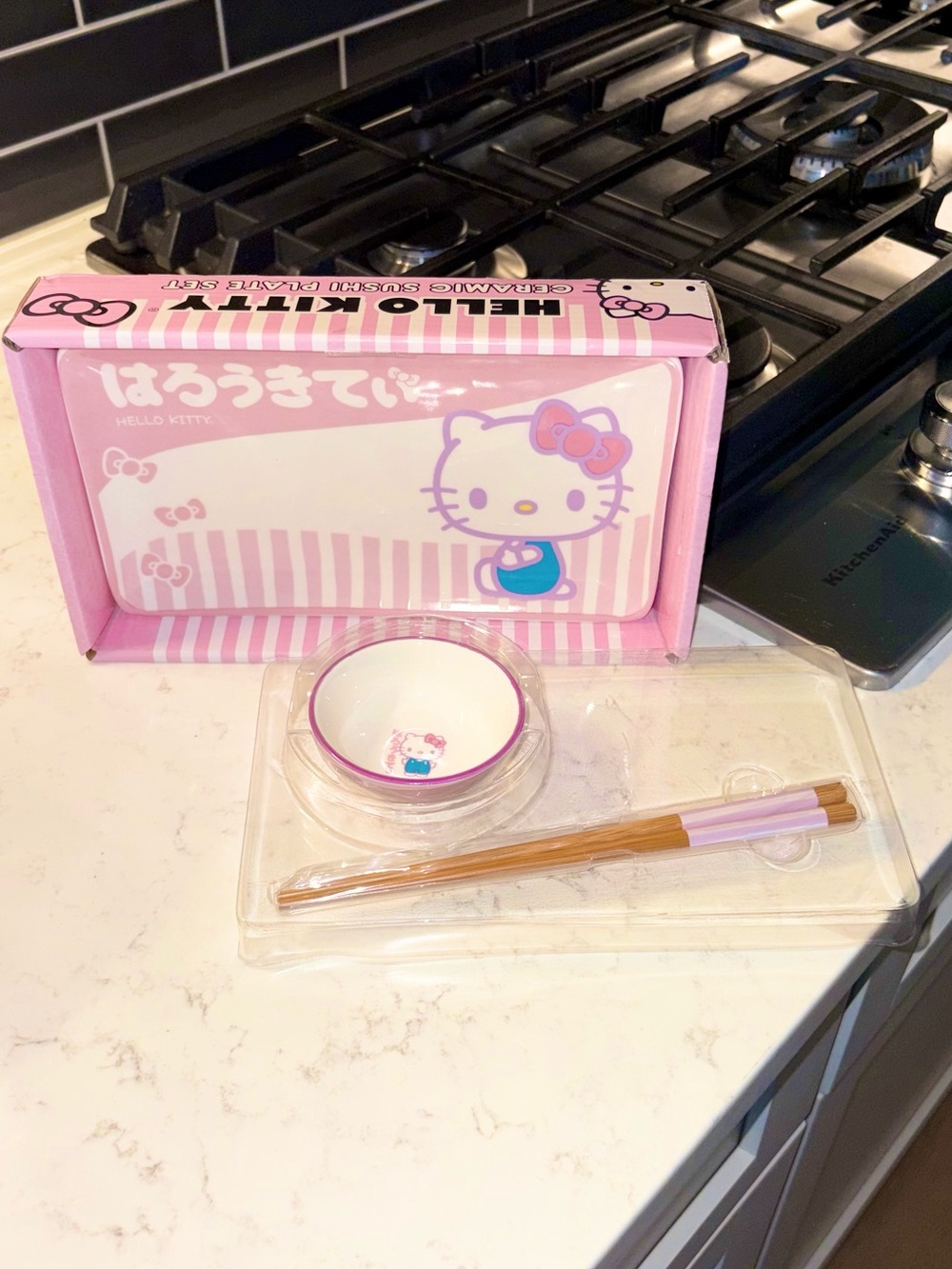 Hello Kitty Ceramic Sushi Set with Chopsticks Gift Box - Picture 2 of 8
